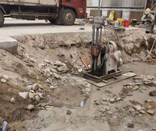 营根镇公路下沉压浆